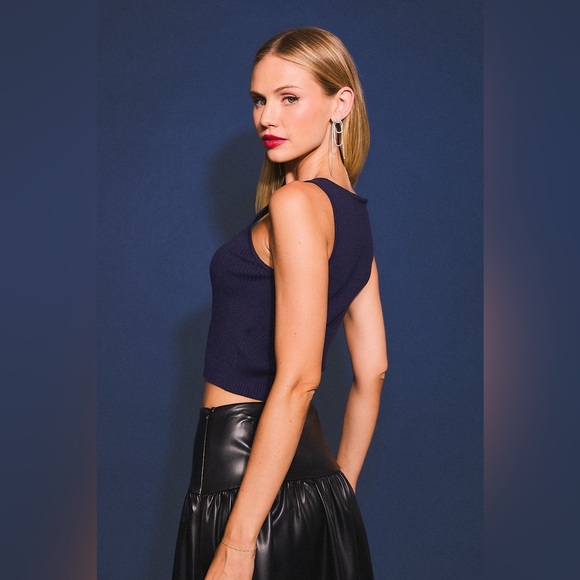 Square Neck Rhinestone Bow Knit Tank Top - Le Lis - Picture 5 of 7